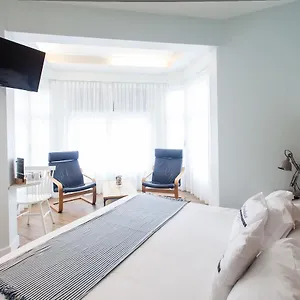 https://pension-aldamar.basquecountryhotels.org